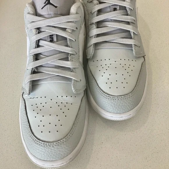 Jordan | Shoes | Jordan Low Camo Size 6 | Poshmark display picture 1